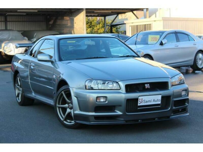 NISSAN SKYLINE