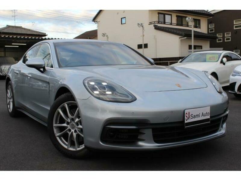 PORSCHE PANAMERA