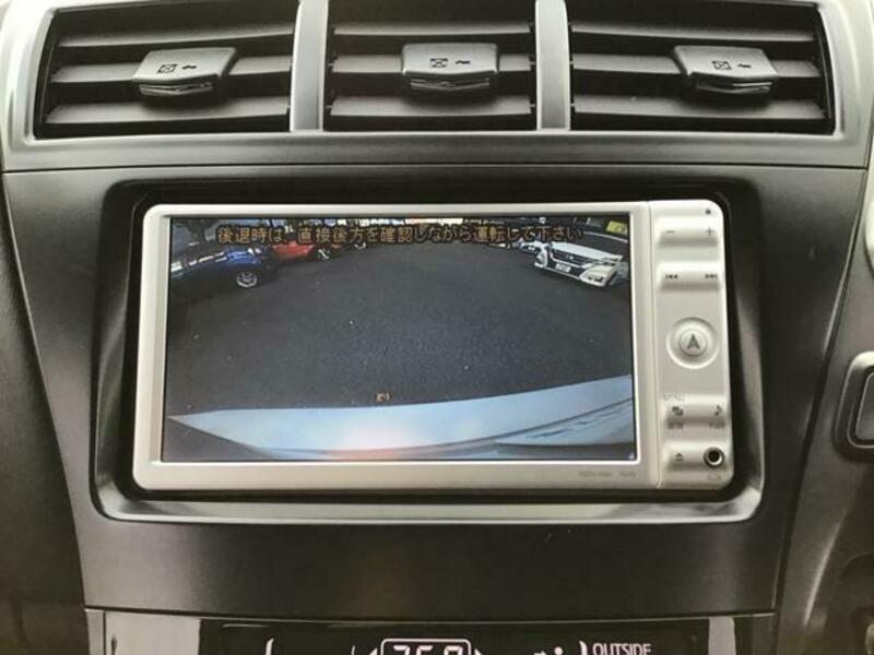 PRIUS ALPHA