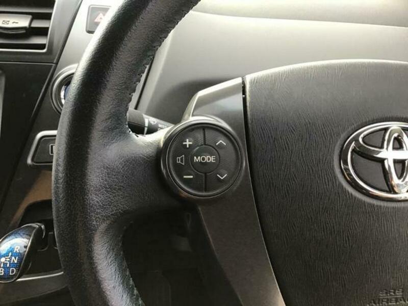 PRIUS ALPHA