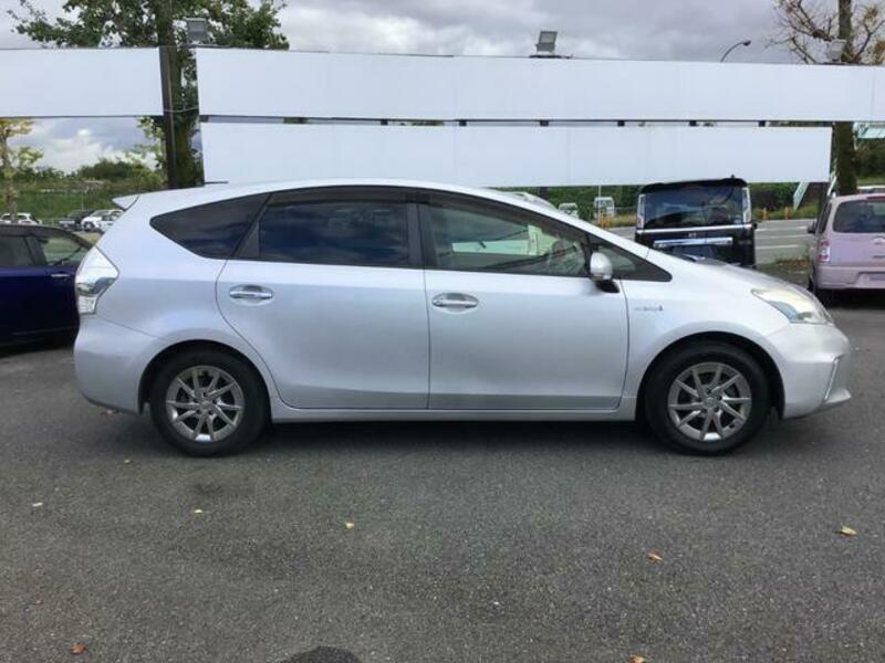PRIUS ALPHA