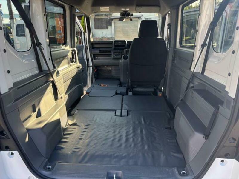 N-VAN