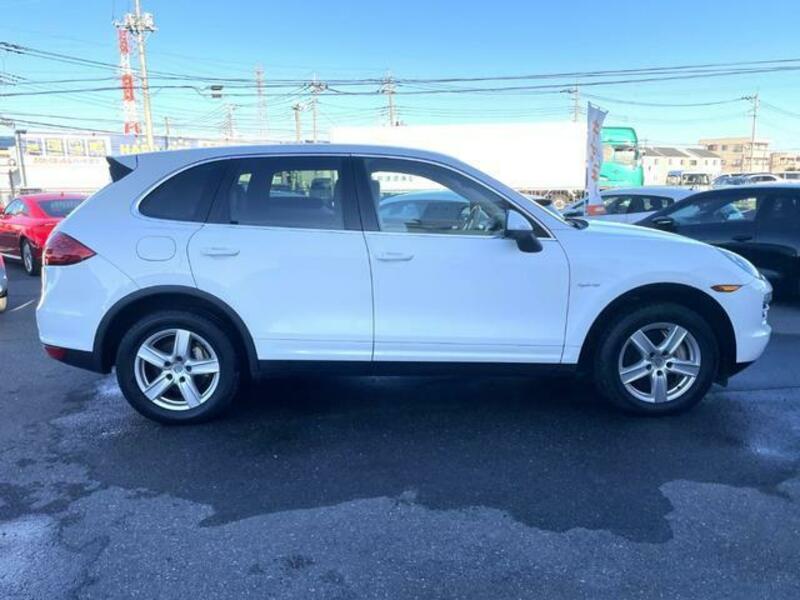 CAYENNE