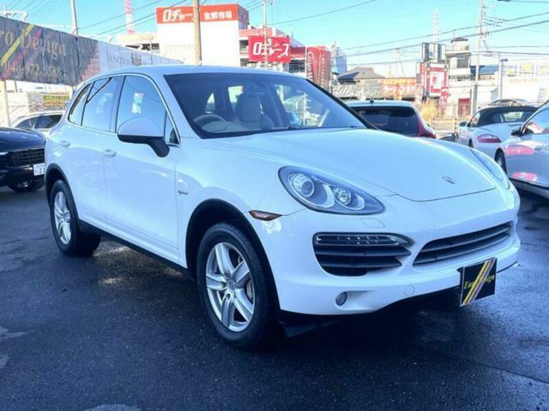 CAYENNE