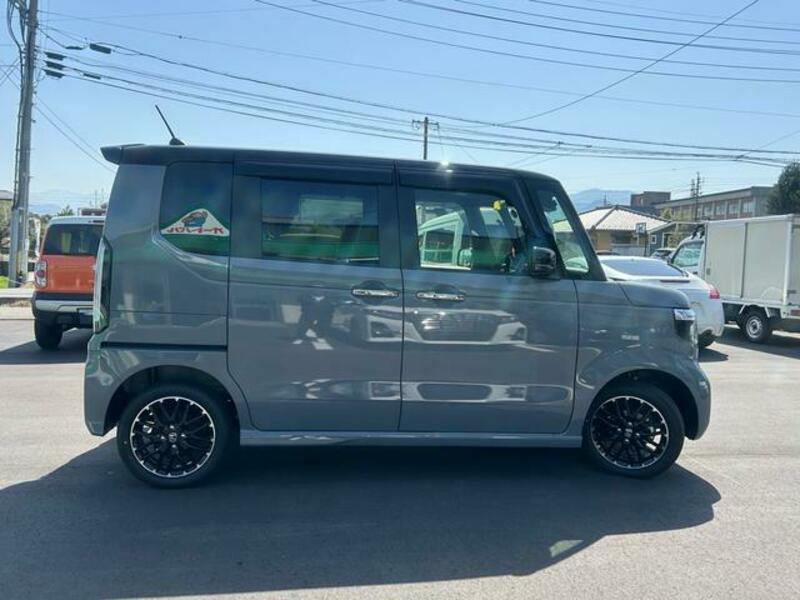 N BOX CUSTOM