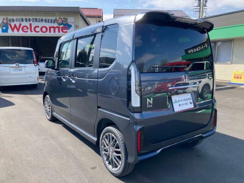 N BOX CUSTOM