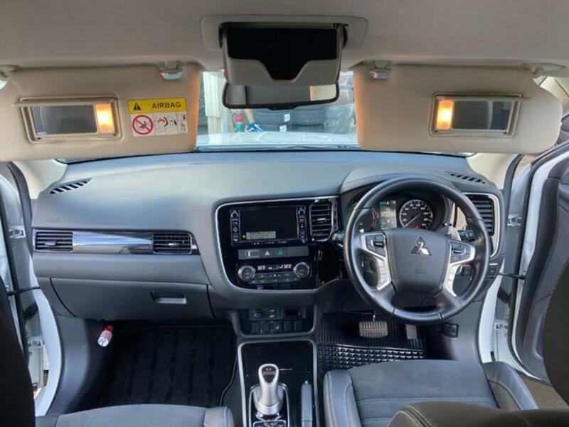 OUTLANDER PHEV