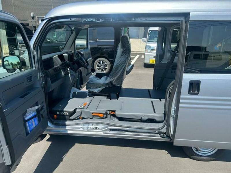 N-VAN