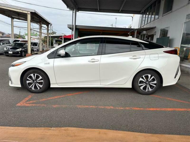 PRIUS PHV
