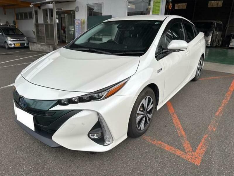TOYOTA PRIUS PHV