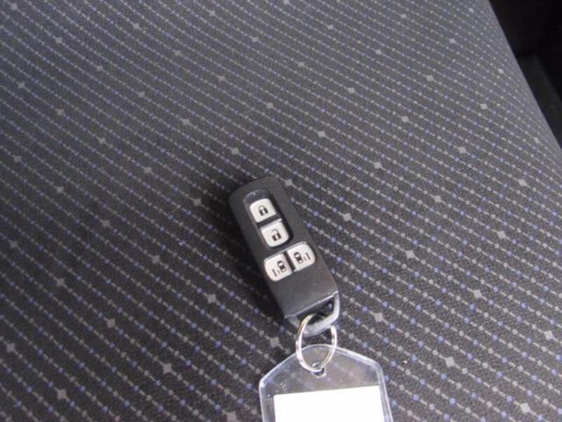 N BOX