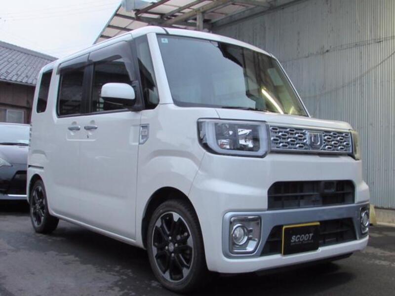 DAIHATSU WAKE