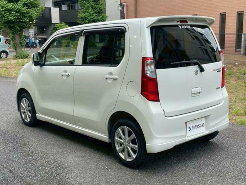 WAGON R
