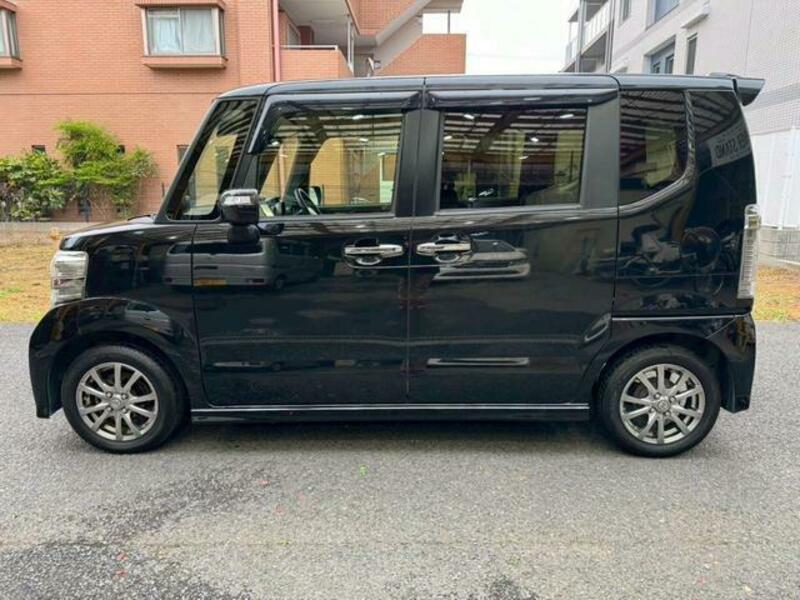 N BOX CUSTOM