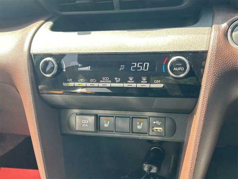 YARIS CROSS