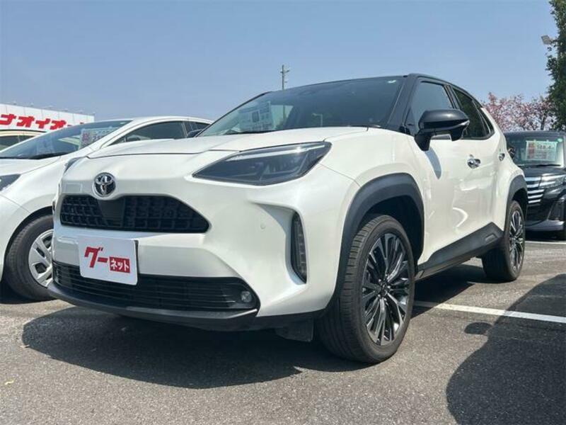 YARIS CROSS