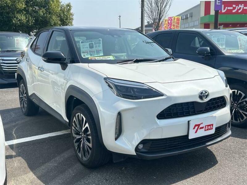 YARIS CROSS