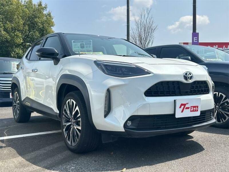 YARIS CROSS