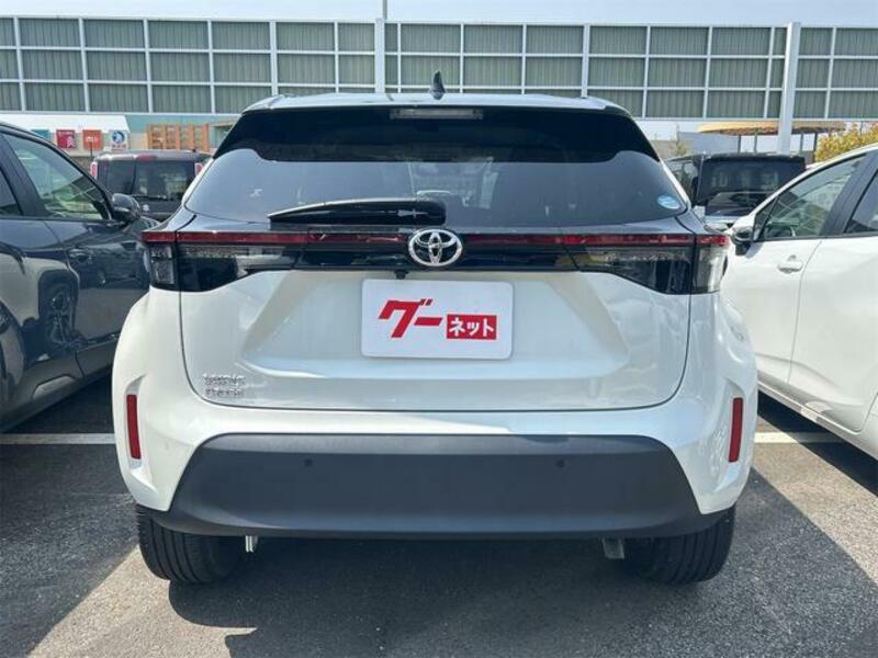 YARIS CROSS