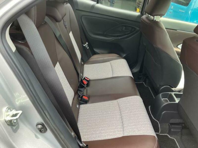 YARIS CROSS