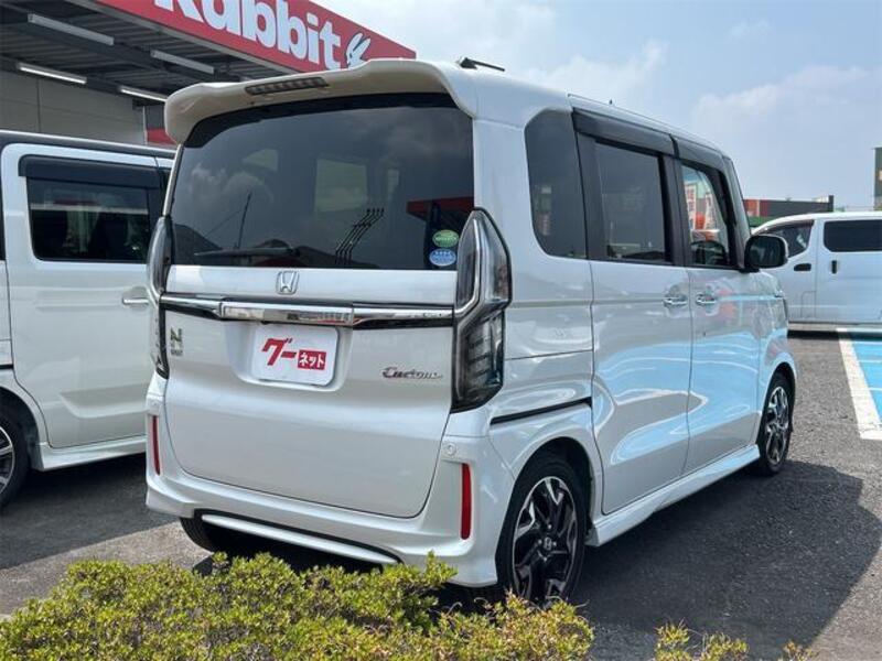 N BOX CUSTOM