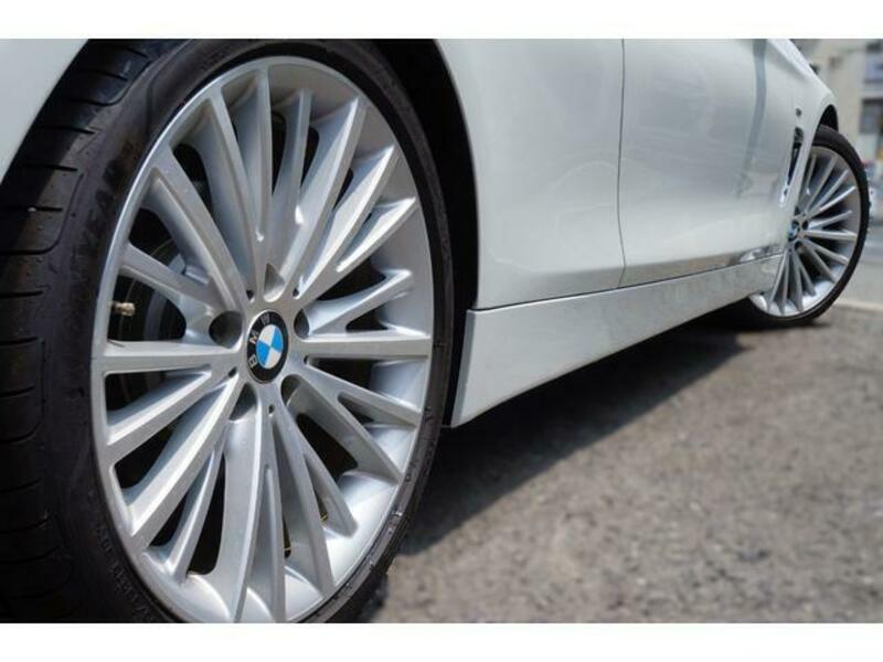 4 SERIES