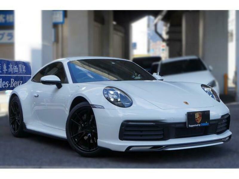 911