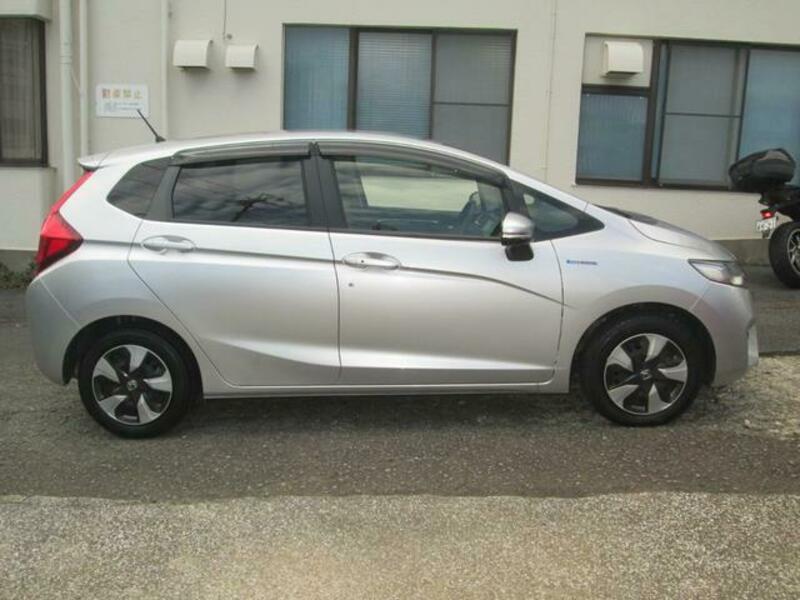 FIT HYBRID