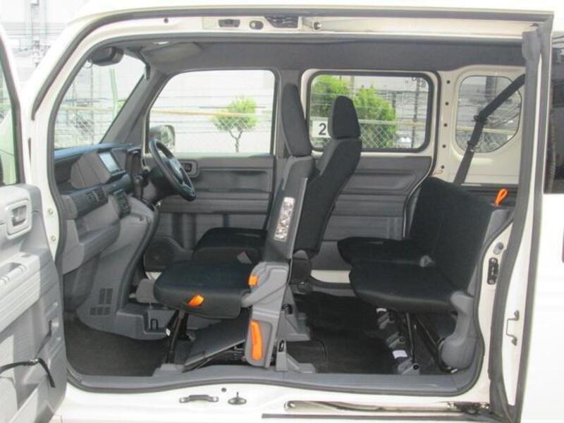 N-VAN