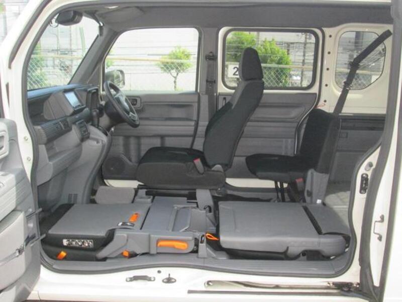 N-VAN