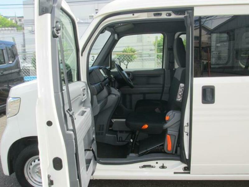 N-VAN