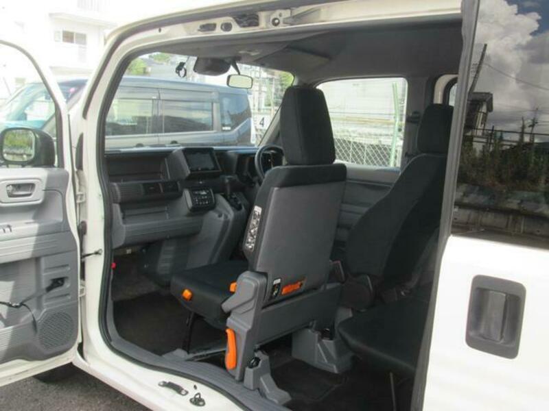 N-VAN