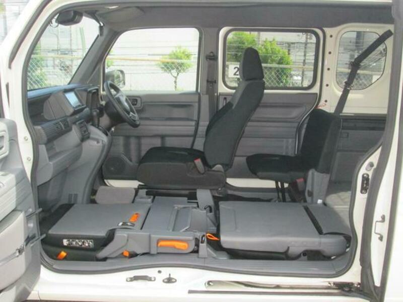 N-VAN