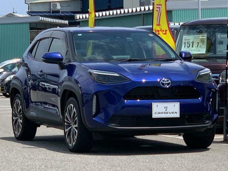 YARIS CROSS