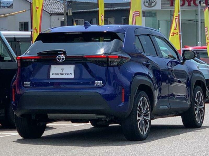 YARIS CROSS