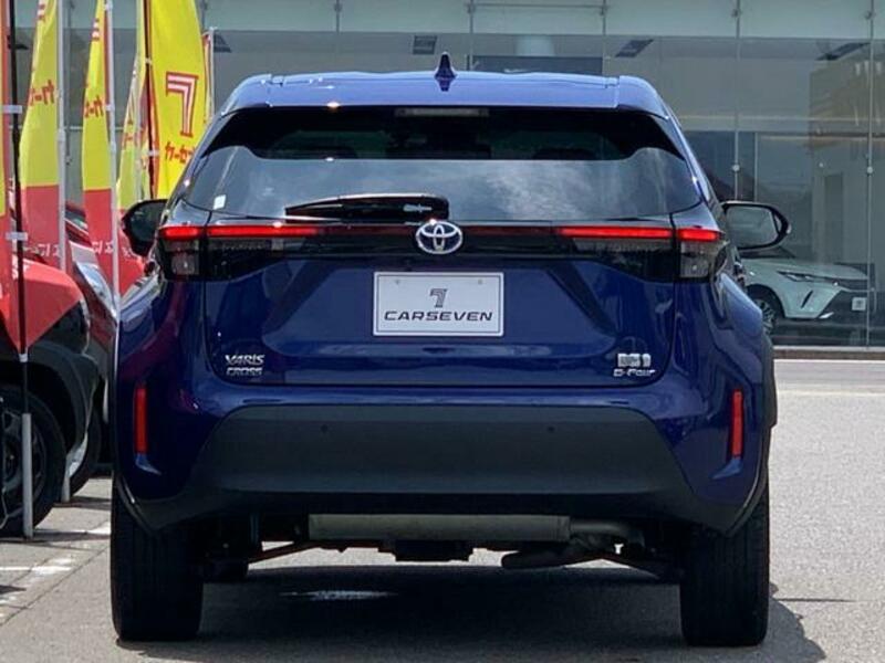 YARIS CROSS