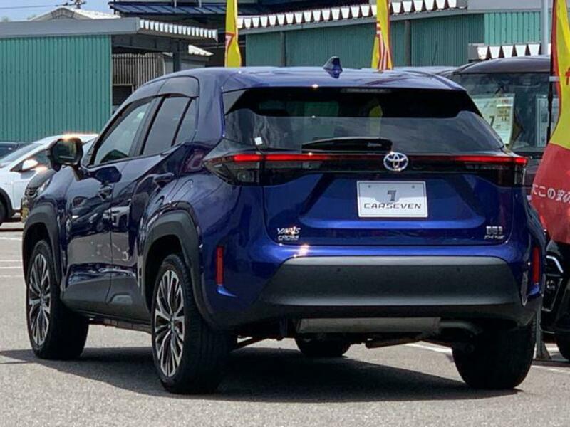 YARIS CROSS