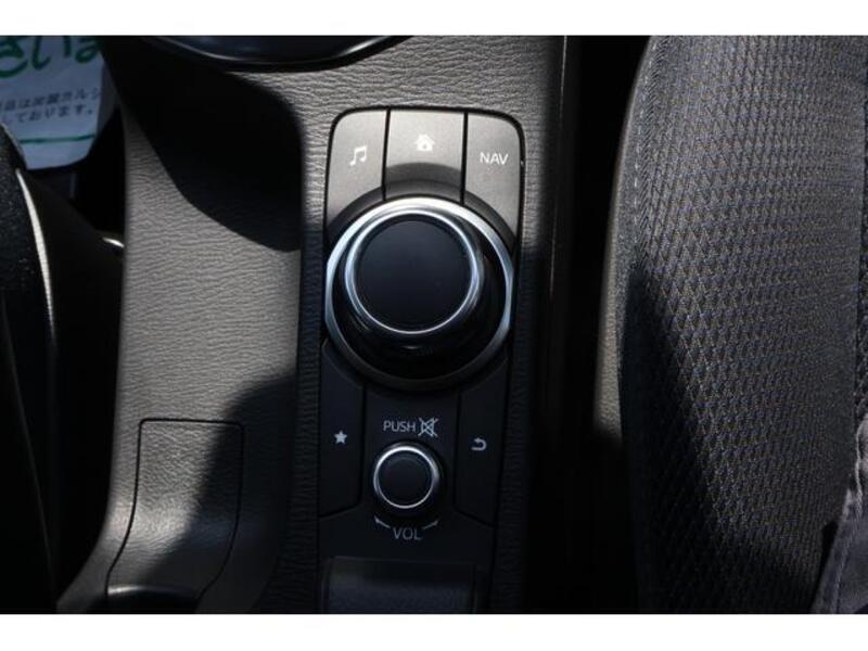 MAZDA2