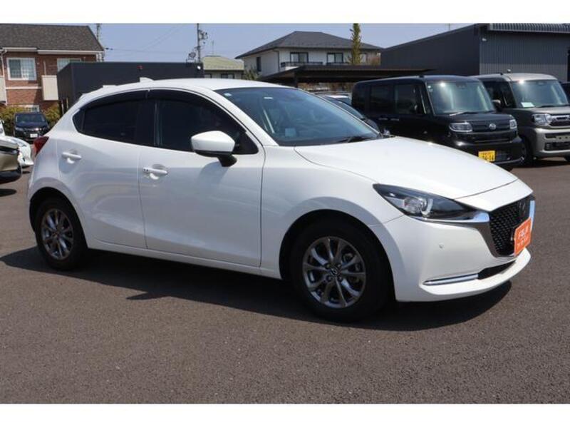 MAZDA2