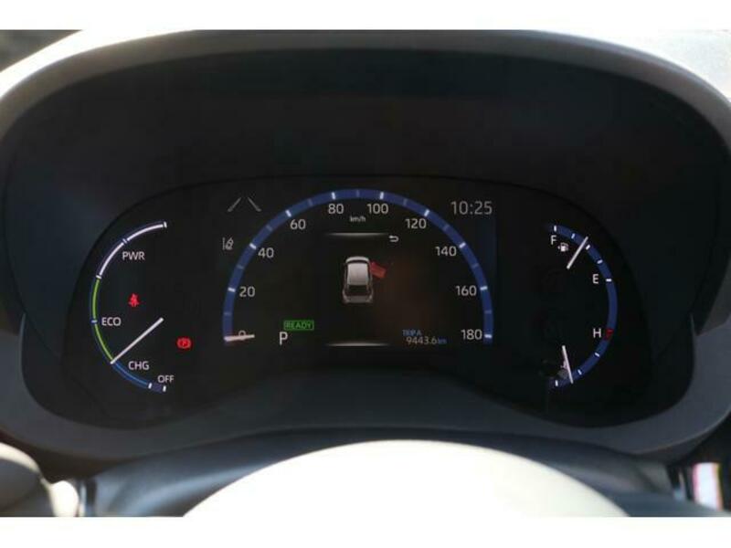 YARIS CROSS