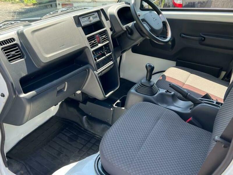 MINICAB TRUCK