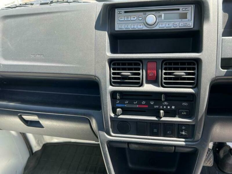 MINICAB TRUCK