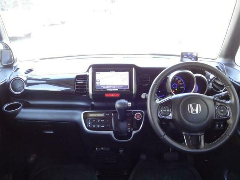 N BOX CUSTOM