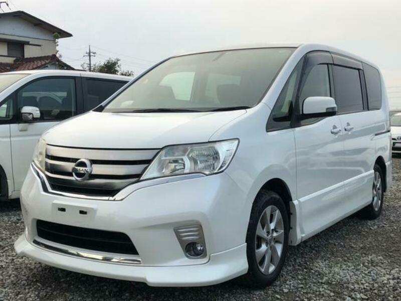 NISSAN SERENA