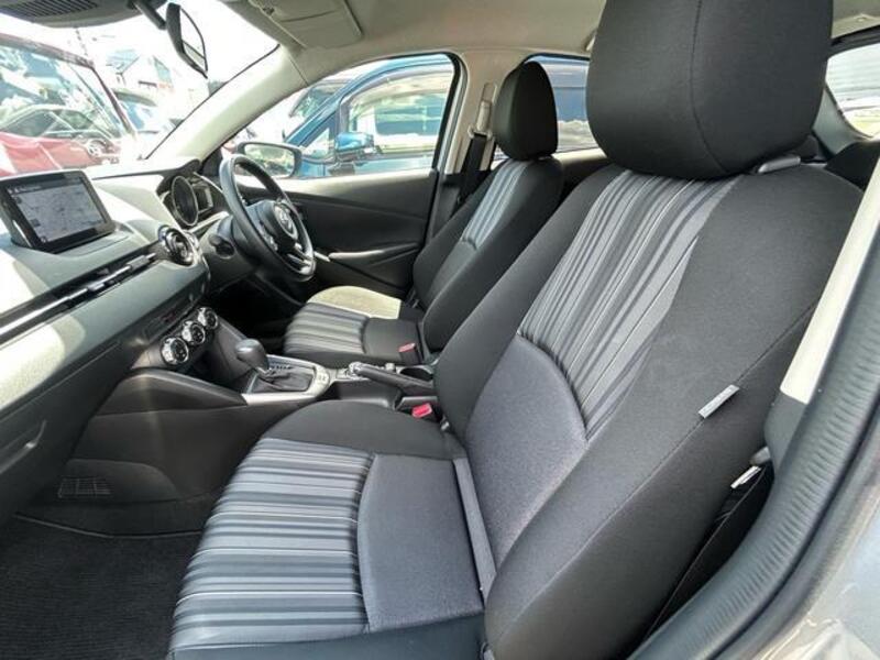 MAZDA2
