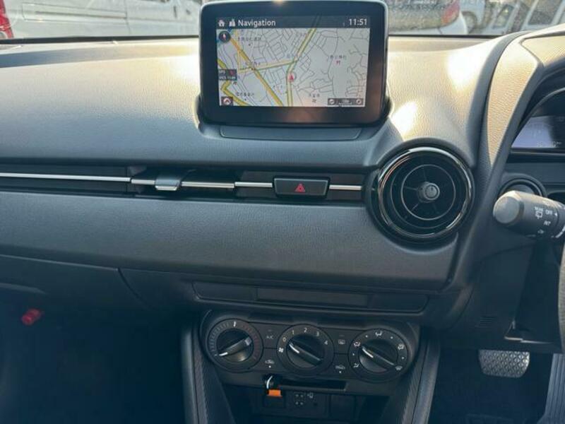 MAZDA2