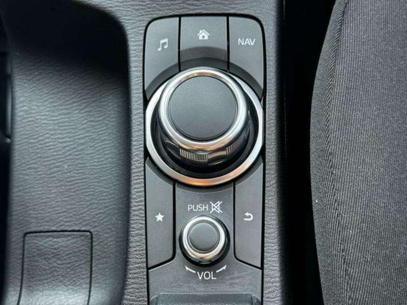 MAZDA2