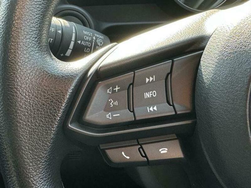 MAZDA2