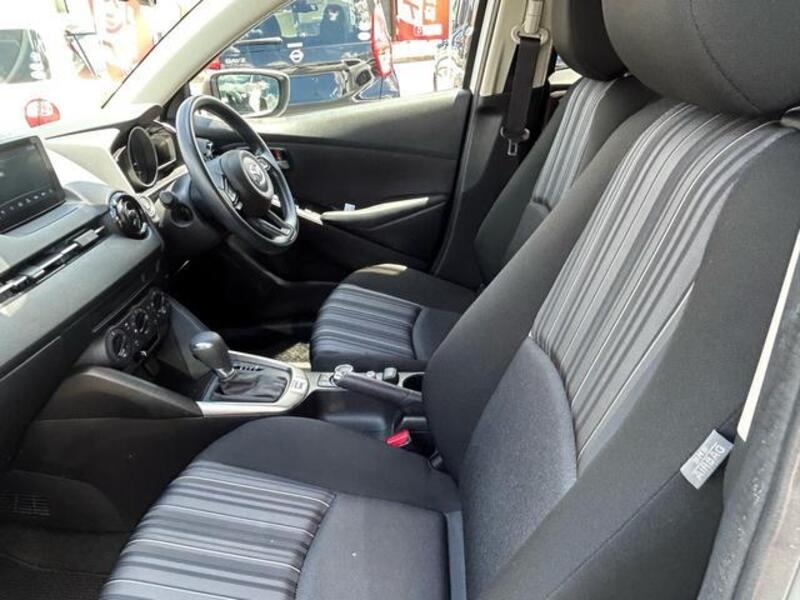 MAZDA2