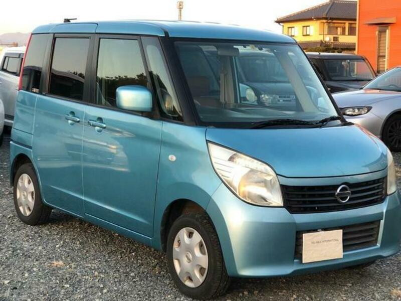NISSAN ROOX